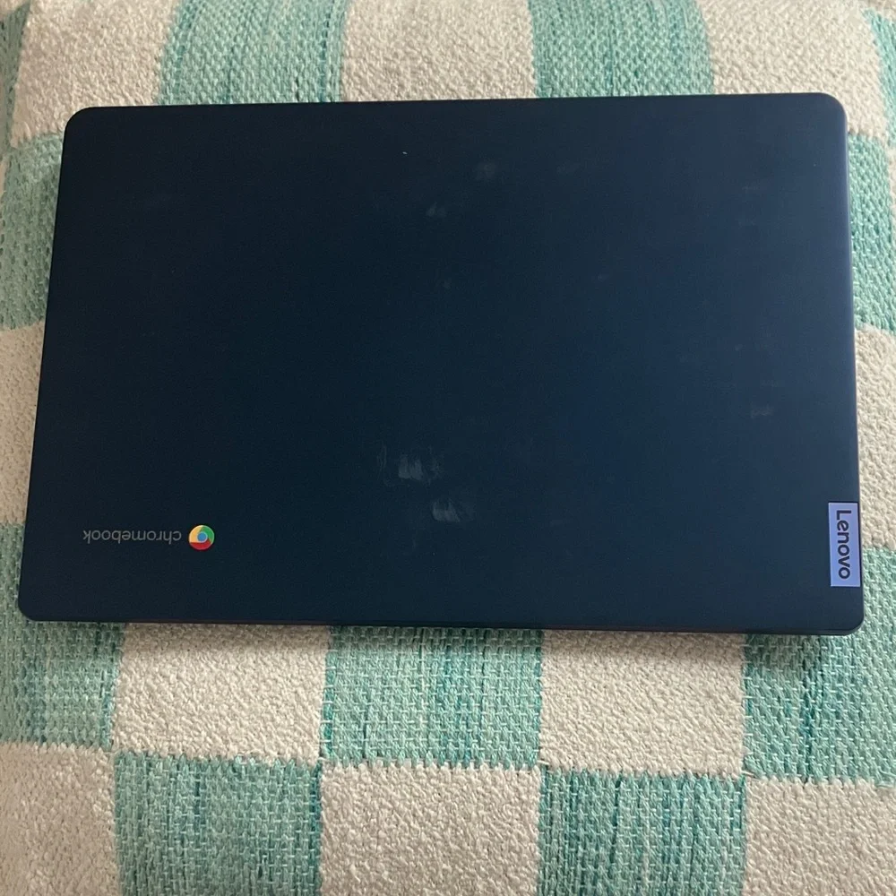 Lenovo Chromebook - Stylish Dark Blue